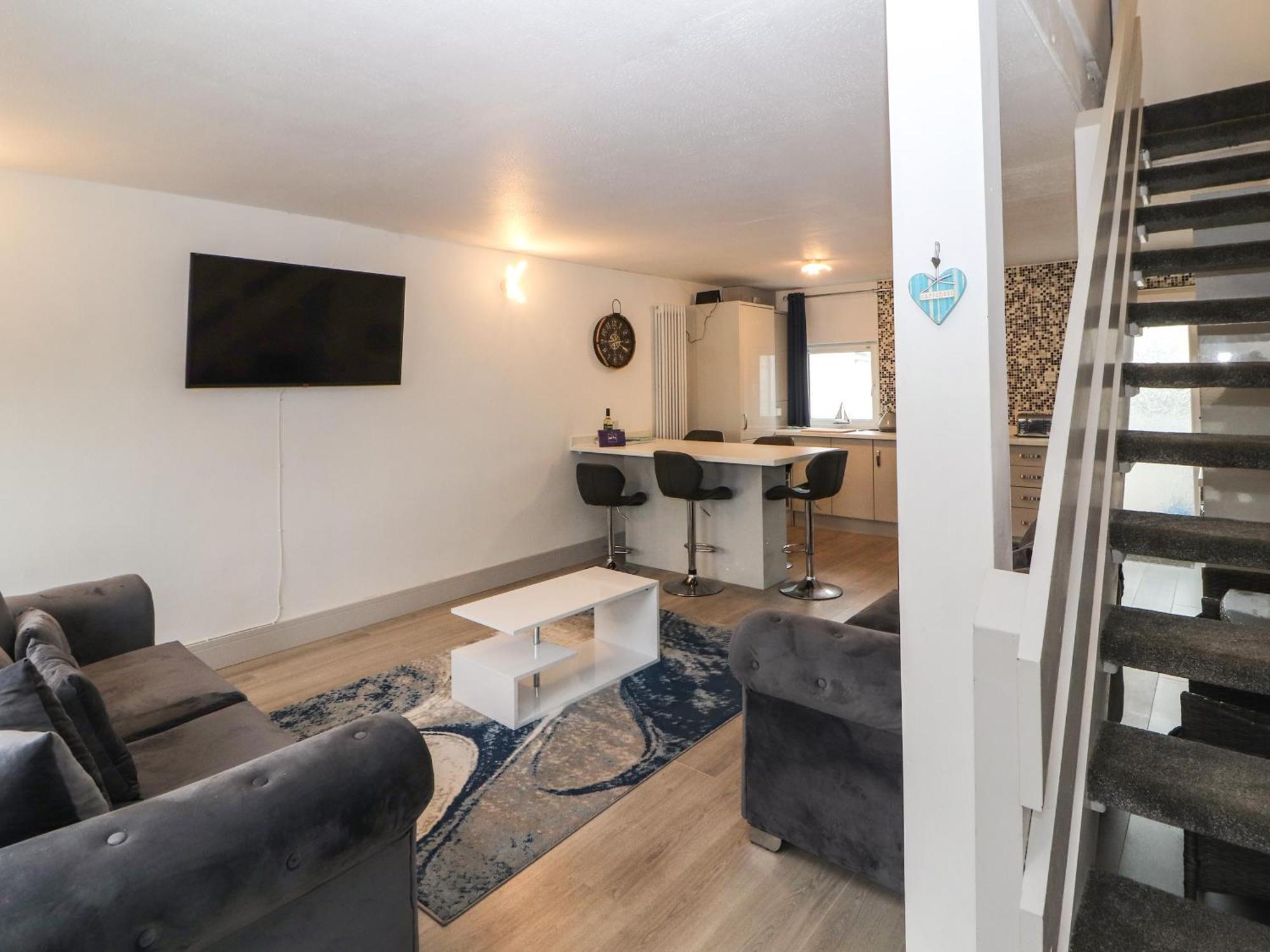 Harbour View Villa Милъм Екстериор снимка