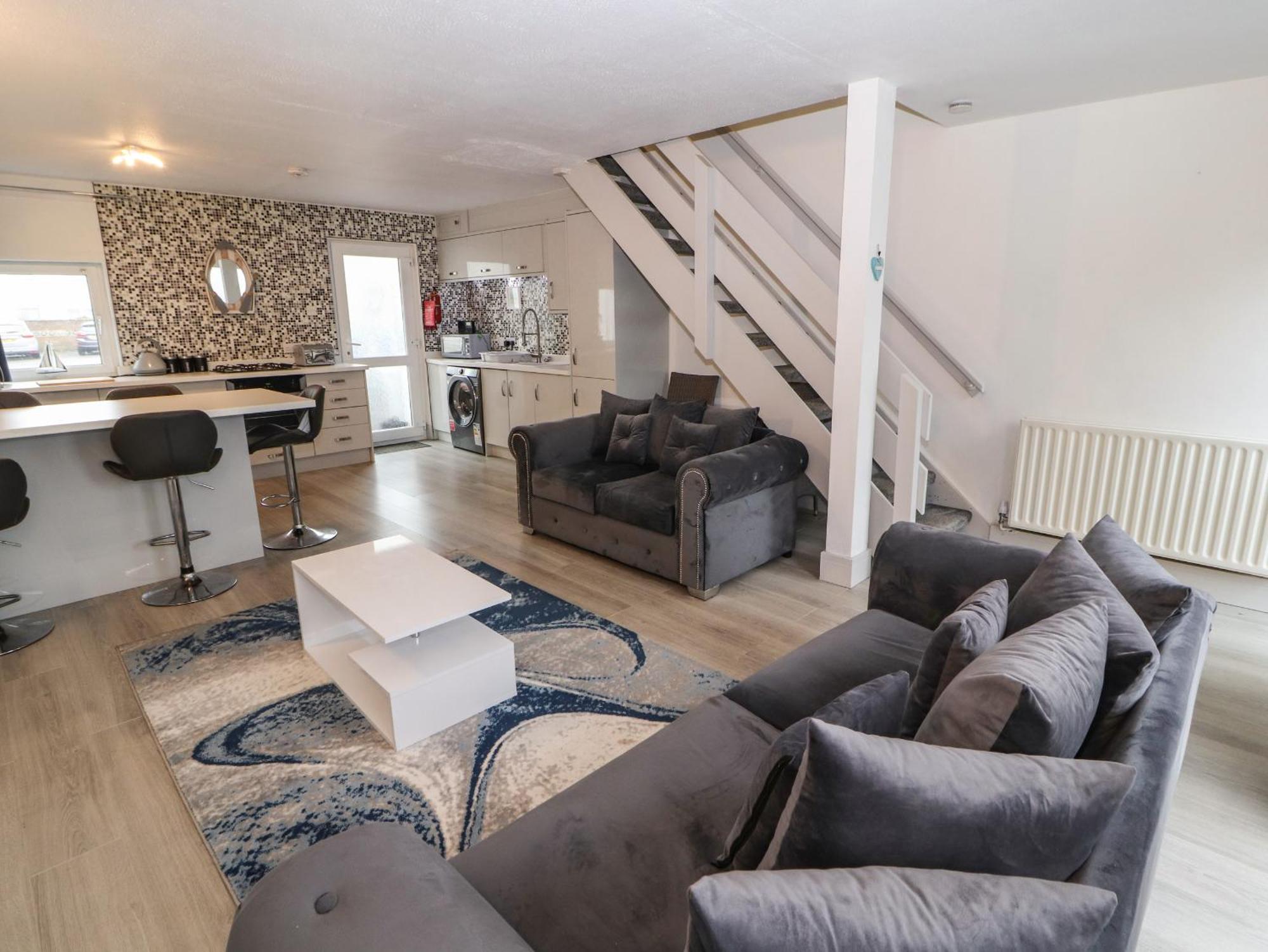 Harbour View Villa Милъм Екстериор снимка